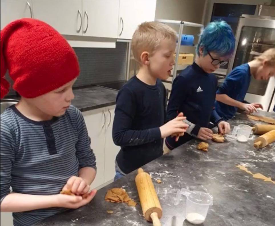 Julehelsing frå Hildre Montessoriskule